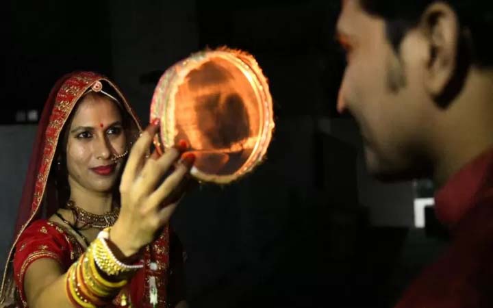 বউ পেটানোর সংস্কৃতি :  খাবারে লবণ বেশি দেয়ায় স্ত্রী হত্যা