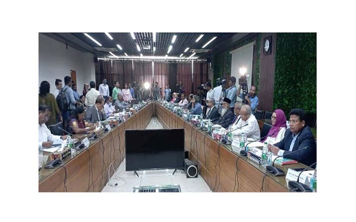 সাবেক সিইসি-কমিশনারদের নিয়ে বৈঠকে ইসি