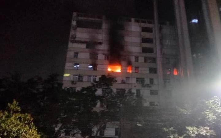 নিকুঞ্জে কলেজের হোস্টেলে আগুন