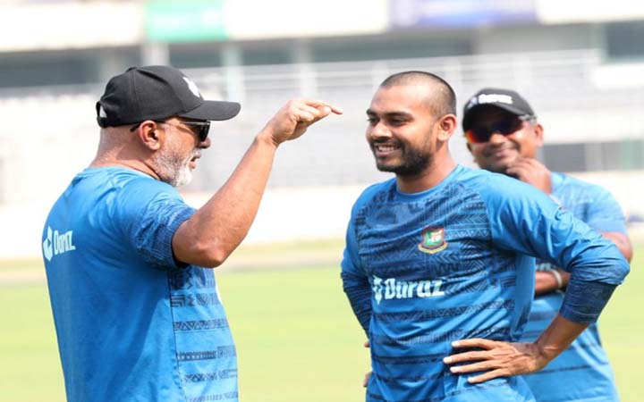 হাথুরুসিংহের যে দুই কৌশল ইংল্যান্ডকে ভোগাতে পারে