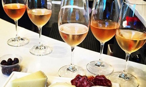 পুলিশকে মদ খাইয়ে পালিয়েছে খুন-ডাকাতির আসামি