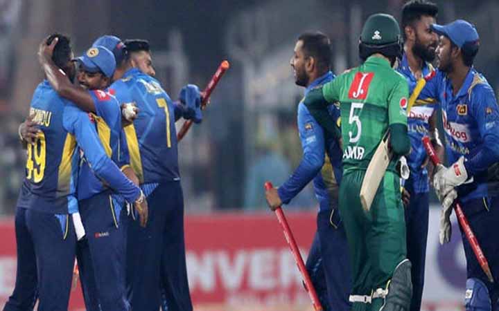 হেরে গেলো  পাকিস্তান