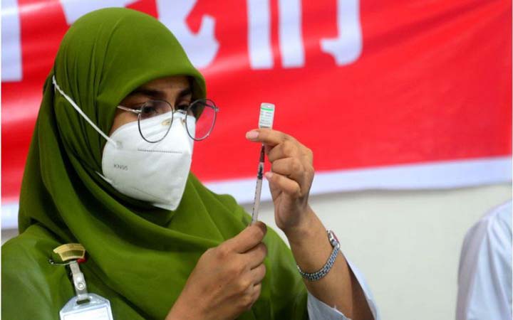 আবারও শুরু গণটিকা কার্যক্রম, কারা টিকা পাবেন