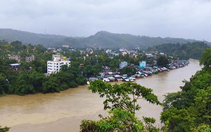 বান্দরবানের নিম্নাঞ্চল প্লাবিত, লামা-আলীকদমে সড়ক যোগাযোগ বিচ্ছিন্ন