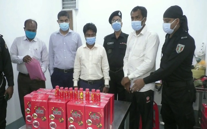 কুষ্টিয়ায় অনুমোদনহীন ওষুধ তৈরির অভিযোগে জেল, জরিমানা ও প্রতিষ্ঠান সিলগালা