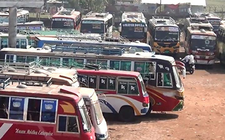 বরিশালের সব রুটের বাস চলাচল বন্ধ