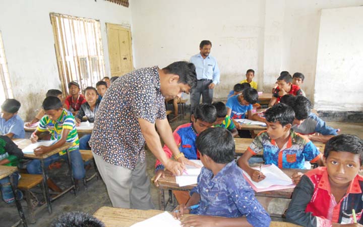 প্রাথমিক বিদ্যালয়ে শতভাগ শিক্ষককে উপস্থিত থাকার নির্দেশ