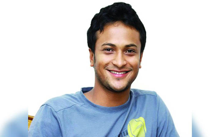 এবার সোনা ব্যবসায়ী সাকিব