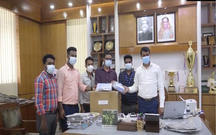 যশোরে করোনা সুরক্ষা সামগ্রী দিলো সাজেদা ফাউন্ডেশন