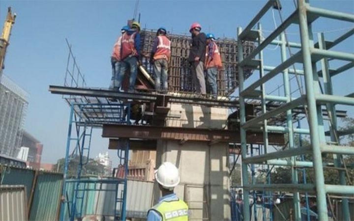 মেগা প্রকল্পগুলোকে ঘিরে সড়কে ভয়াবহ ভোগান্তির অবসান কবে হবে?