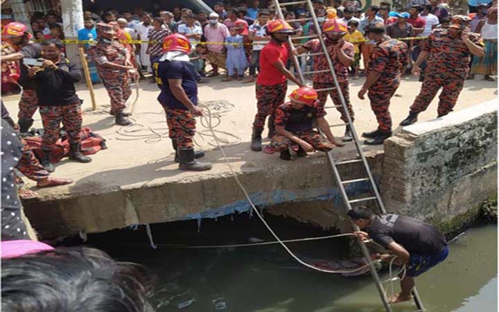 রাজধানীতে খালে পড়ে নিখোঁজ ১