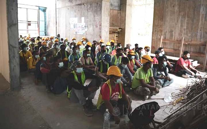 মালয়েশিয়ায় ১৭২ বাংলাদেশি আটক