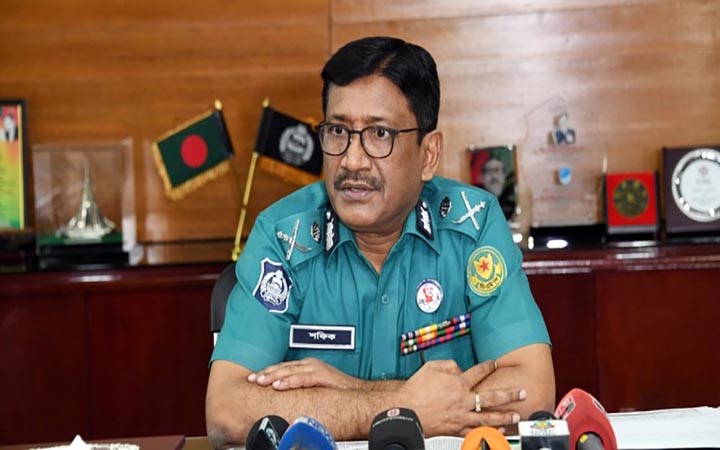 অবসরে যাচ্ছেন ডিএমপি কমিশনার