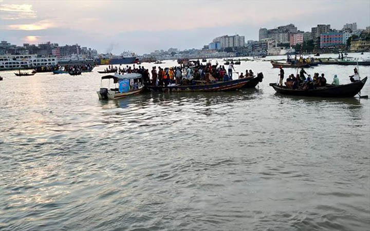 বুড়িগঙ্গায় নৌকাডুবি : ২ জনের লাশ উদ্ধার