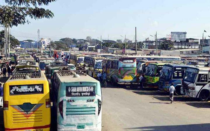 সিলেটে গণপরিবহন বন্ধ, ভোগান্তিতে যাত্রীরা