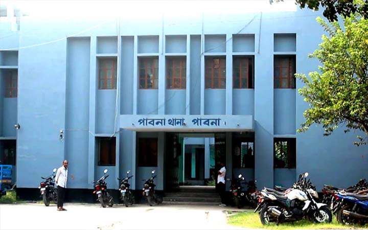 নিখোঁজের তিনদিন পর অটোরিক্সা চালকের মৃতদেহ ডোবা থেকে উদ্ধার