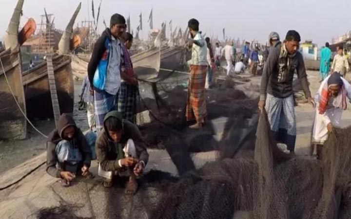 বঙ্গোপসাগর থেকে যেসব সম্পদ তুলে আনা হয়