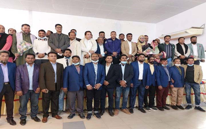 সোনারগাঁও প্রেস ক্লাবের নতুন কমিটির অভিষেক অনুষ্ঠিত