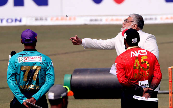টস জিতে ফিল্ডিংয়ে চট্টগ্রাম