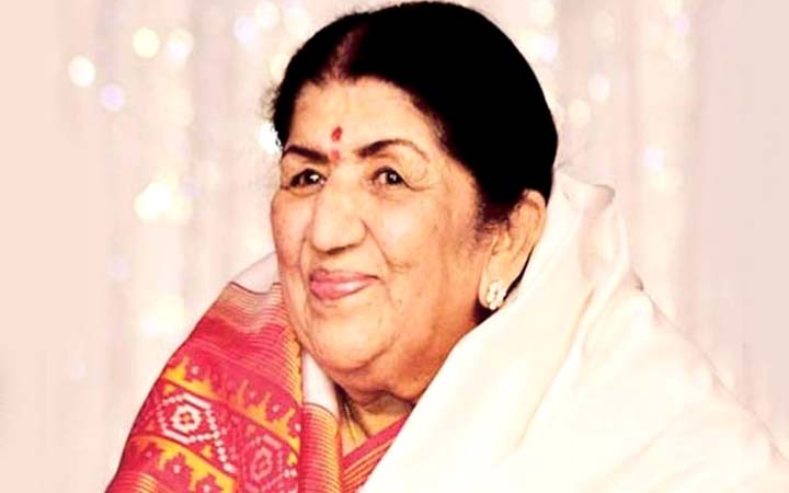 করোনামুক্ত লতা মঙ্গেশকর