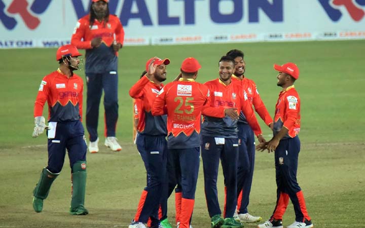 সাকিবের অল-রাউন্ড নৈপুন্যে বরিশালের বড় জয়