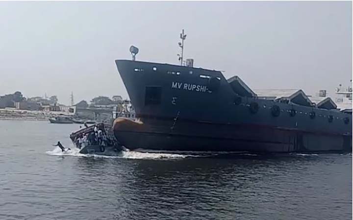 অভিযুক্ত জাহাজ আটক, ৩টি তদন্ত কমিটি গঠন