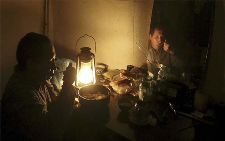 দিনে ১০ ঘণ্টা বিদ্যুৎ ছাঁটাই শ্রীলঙ্কায়