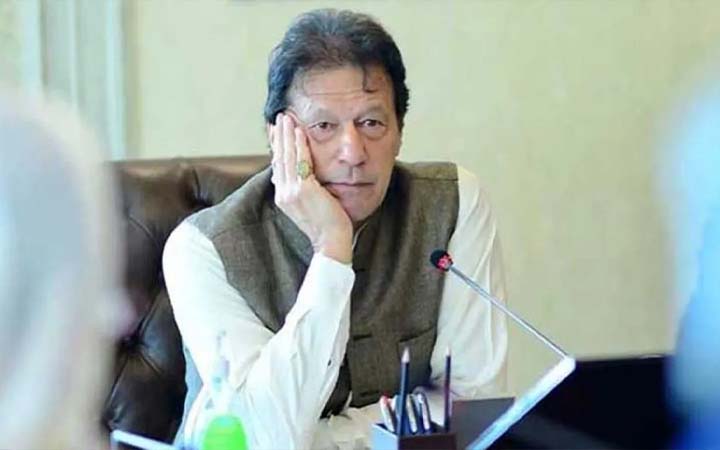 ইমরান খান আর পাকিস্তানের প্রধানমন্ত্রী নন!