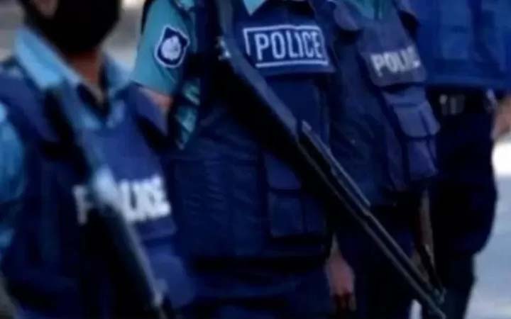 শেরপুরে পুলিশের সামনেই কুপিয়ে হত্যার ভিডিও ভাইরাল, পুলিশ কী করলো?