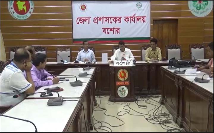 যশোরে প্রধানমন্ত্রী শেখ হাসিনার উপহারের ঘর হস্তান্তর বিষয়ে এক সংবাদ সম্মেলন