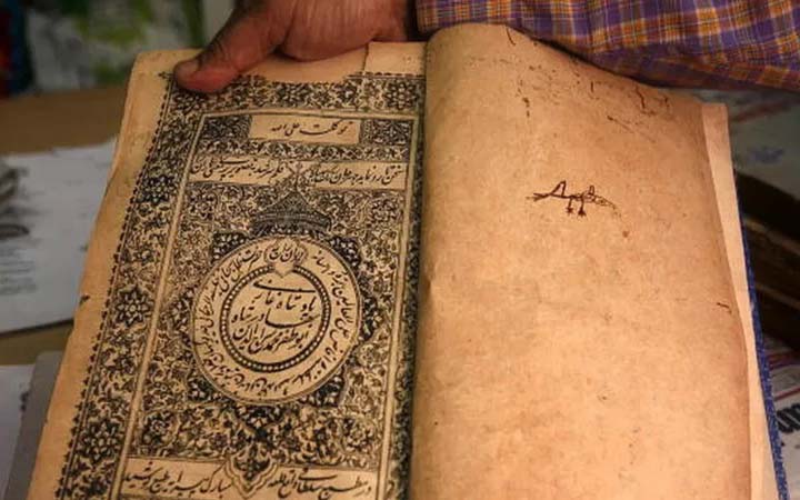 ভারতের দক্ষিণ-পন্থী হিন্দু জাতীয়তাবাদীরা উর্দুর বিরুদ্ধে এত খাপ্পা কেন?
