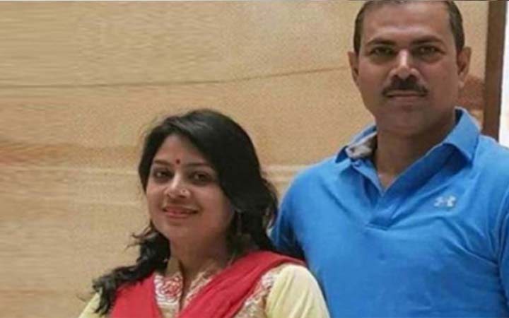 ওসি প্রদীপের স্ত্রীর আদালতে আত্মসমর্পণ