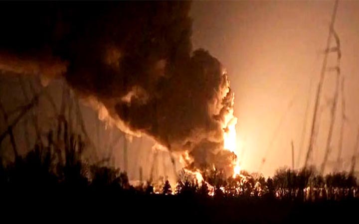 সিভিয়ারোদনেৎস্কে ব্যাপক গোলাবর্ষণ, ২ বেসামরিক ব্যক্তির মৃত্যু