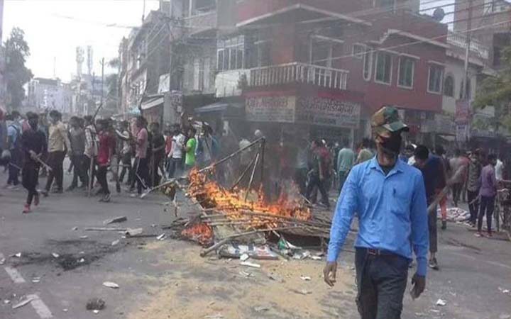 ভারতীয় সেনাবাহিনীতে 'অগ্নিপথ' মডেলের প্রতিবাদে তুলকালাম বিহারে!