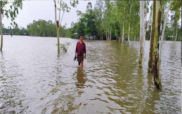 কুড়িগ্রামে বন্যা পরিস্থিতির আরো অবনতি, আড়াই লাখ মানুষ পানিবন্দী