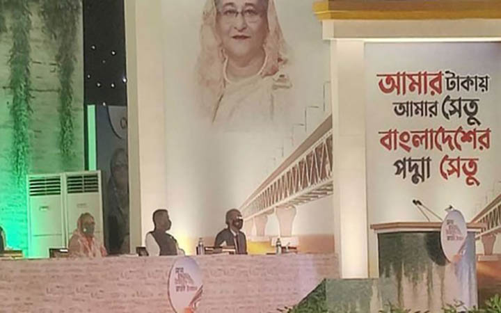 মাওয়ায় প্রধানমন্ত্রী শেখ হাসিনা