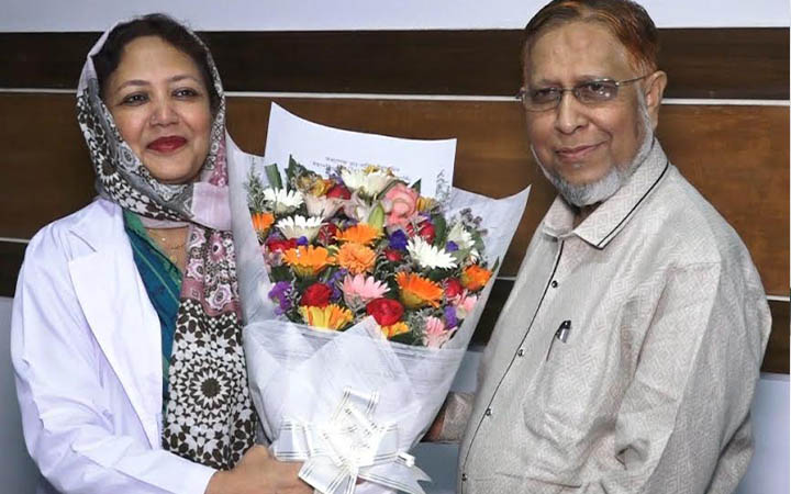 আদ্-দ্বীন উইমেন্স মেডিকেল কলেজের নতুন প্রিন্সিপাল ডা. আশরাফ-উজ-জামান