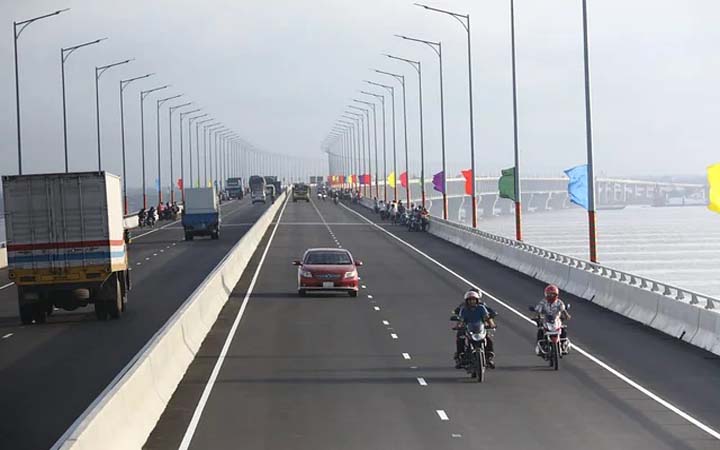 পদ্মা সেতুতে মোটরসাইকেল চলাচলের নির্দেশনা চেয়ে ফের রিট