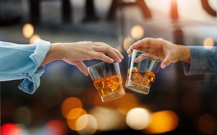 মদপানে দুই তরুণীর মৃত্যু, কারাগারে ৩ জন