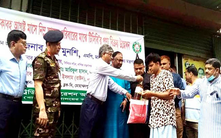 টিসিবির পণ্য অনিয়মে কঠোর ব্যবস্থা : বাণিজ্যমন্ত্রী