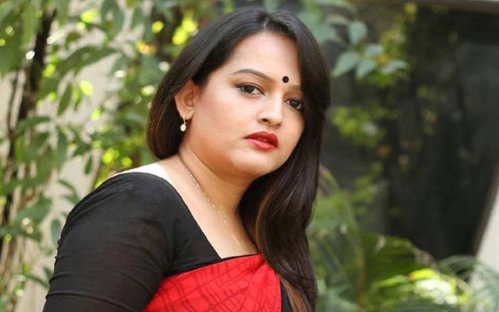 গানে ফিরছেন ঈশিতা