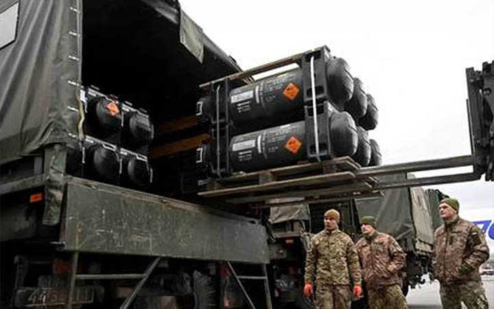 ইউক্রেনকে আরো অস্ত্র দিবে আমেরিকা