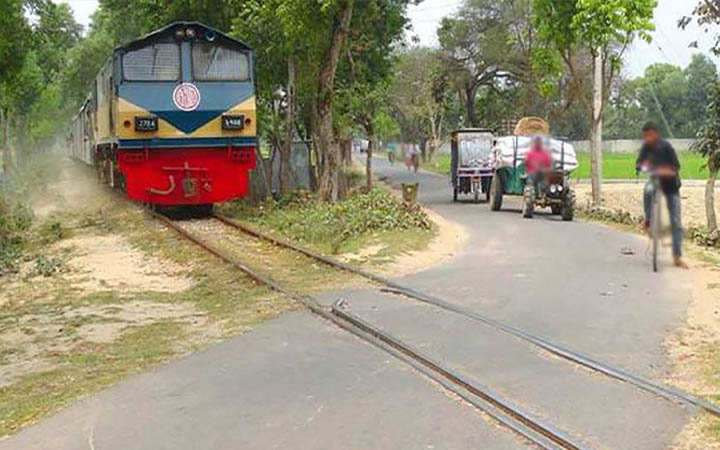অরক্ষিত রেলক্রসিং : ফেনীতে সাত মাসে ৯ জনের মৃত্যু