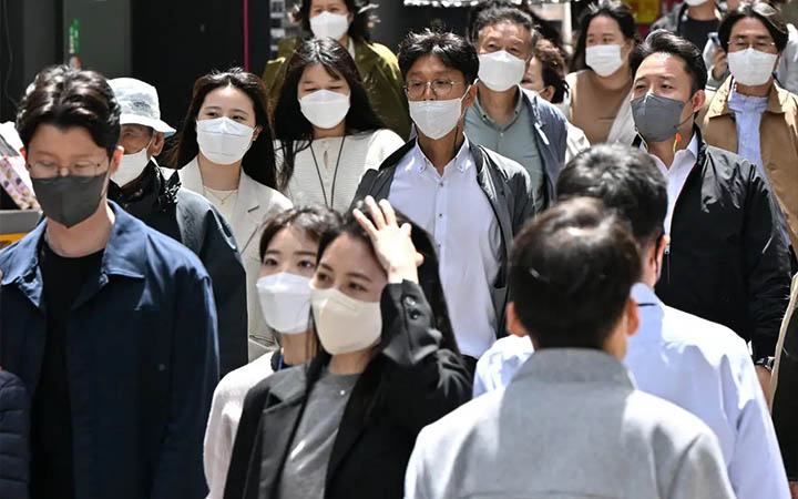 মাস্ক পরিধানের বাধ্যবাধকতা তুলে নিয়েছে উ. কোরিয়া