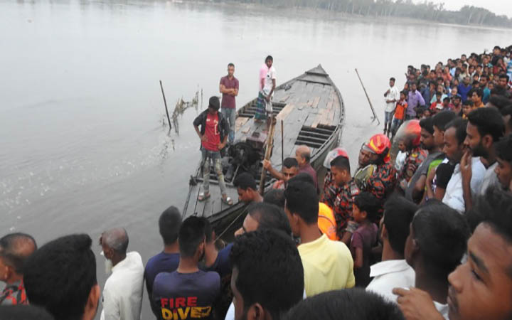 পঞ্চগড়ে নৌকাডুবি : মৃতের সংখ্যা বেড়ে ২৯
