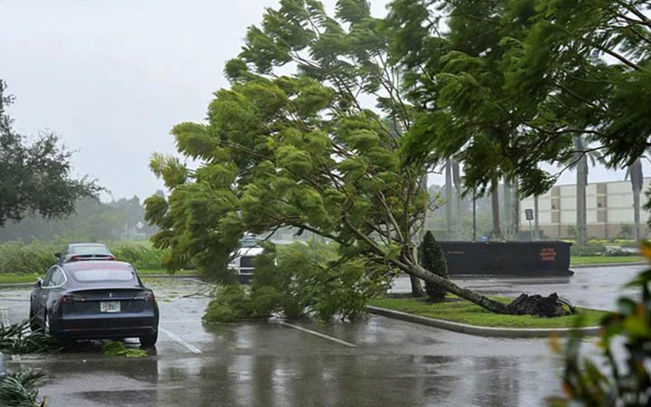 যুক্তরাষ্ট্রে হারিকেন ইয়ানের আঘাতে নিহত ৪৫