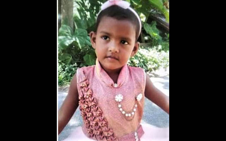চালের ড্রামে মিলল শিশুর লাশ