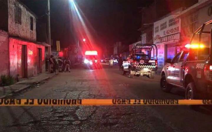 মেক্সিকোয় বারে বন্দুক হামলা, নিহত ১২
