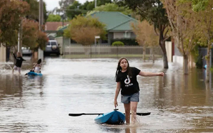 বন্যায় কৃষিক্ষেত্রের ব্যাপক ক্ষতি অস্ট্রেলিয়ায়, দাম বেড়েছে খাদ্যের