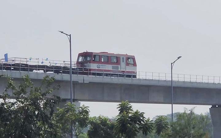 পদ্মা সেতুর রেলপথে পরীক্ষামূলক ‘ট্র্যাক কার’ চালু